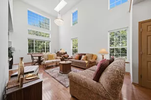 24 Stonegate Ln, Streamwood, IL 60107 - Photo 9