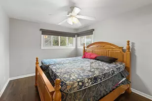 4639 Howard St, Skokie, IL 60076 - Photo 9