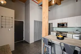 5001 N Wolcott Ave, Chicago, IL 60640 - Photo 9