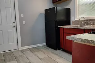 11218 S Parnell Ave, Chicago, IL 60628 - Photo 13