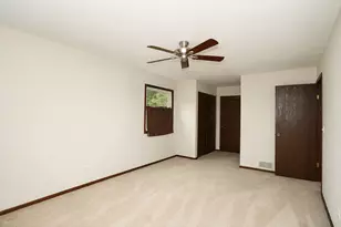 107 S Elroy Ave, Bartlett, IL 60103 - Photo 19