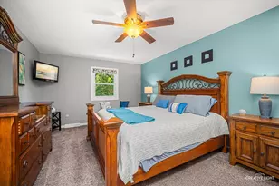 21436 W Sylvan Dr, Mundelein, IL 60060 - Photo 9