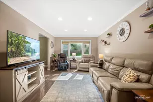 21436 W Sylvan Dr, Mundelein, IL 60060 - Photo 5