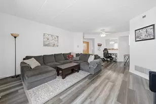 7900 Nagle Ave, Burbank, IL 60459 - Photo 3