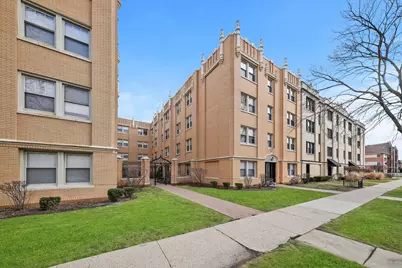 1925 Grove Avenue #211, Berwyn, IL 60402 - Photo 1