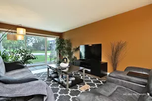 5201 Carriage Way Dr, Rolling Meadows, IL 60008 - Photo 5
