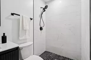 6753 N Hermitage Ave, Chicago, IL 60626 - Photo 11