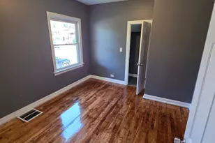 [Address not provided], Chicago, IL 60617 - Photo 5