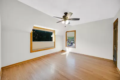 5618 Carol Avenue, Morton Grove, IL 60053 - Photo 13