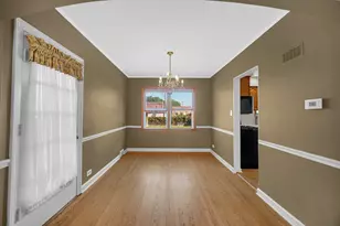 5618 Carol Ave, Morton Grove, IL 60053 - Photo 5