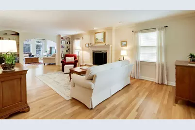 338 S Gibbons Avenue, Arlington Heights, IL 60004 - Photo 5