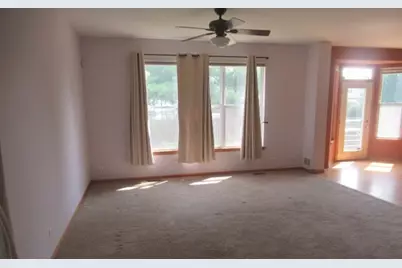 242 Berkshire Lane, Sugar Grove, IL 60554 - Photo 3