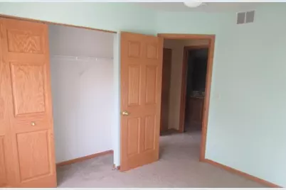 242 Berkshire Lane, Sugar Grove, IL 60554 - Photo 15