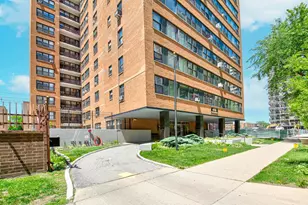 6118 N Sheridan Rd, Chicago, IL 60660 - Photo 1