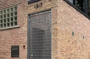 2159 W Evergreen Ave, Chicago, IL 60622 - Photo 3
