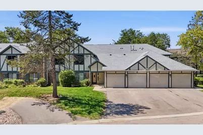 1952 N Hidden Creek Circle #7, Palatine, IL 60074 - Photo 1