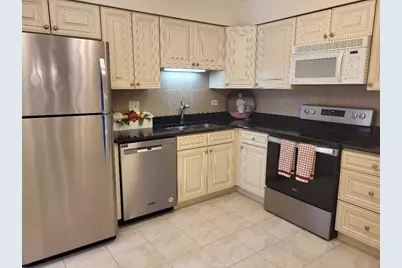 7510 Farmingdale Drive #204, Darien, IL 60561 - Photo 15
