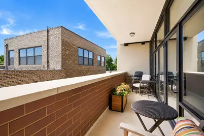 3946 N Ravenswood Avenue #411, Chicago, IL 60613 - Photo 3