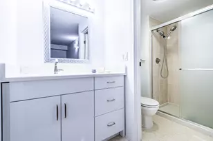 601 W Huntington Common Rd, Mount Prospect, IL 60056 - Photo 29