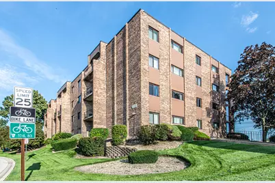 601 W Huntington Common Road #201, Mount Prospect, IL 60056 - Photo 43