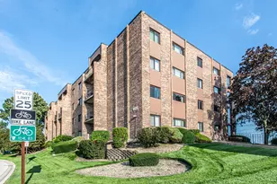 601 W Huntington Common Rd, Mount Prospect, IL 60056 - Photo 43