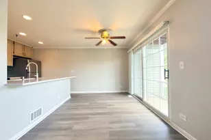 5S525 Scots Dr, Naperville, IL 60563 - Photo 5