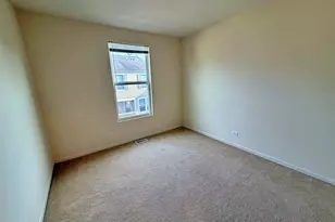 2438 Anna Wy, Elgin, IL 60124 - Photo 13
