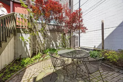 2432 W Moffat Street #2R, Chicago, IL 60647 - Photo 11