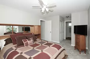 7934 Kensington Ln, Hanover Park, IL 60133 - Photo 13