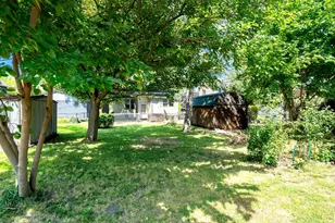 205 E Hickory St, Fairbury, IL 61739 - Photo 27