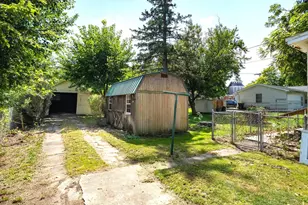 205 E Hickory St, Fairbury, IL 61739 - Photo 25