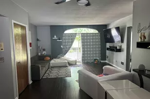 9410 S 77th Ct, Hickory Hills, IL 60457 - Photo 3