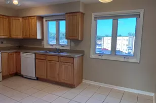 8616 W 95th Pl, Hickory Hills, IL 60457 - Photo 3