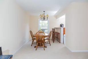 248 Hood Ct, Bartlett, IL 60103 - Photo 5