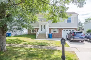 248 Hood Ct, Bartlett, IL 60103 - Photo 1