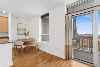 330 W Grand Avenue #1403, Chicago, IL 60654 - Photo 5
