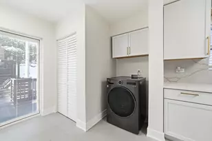1934 W Race Ave, Chicago, IL 60622 - Photo 13