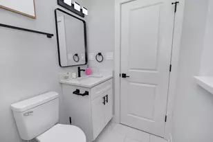 1358 S Fairfield Ave, Chicago, IL 60608 - Photo 23