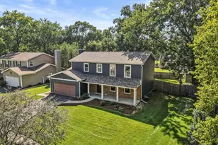 85 Cottonwood Cir, Batavia, IL 60510 - Photo 3