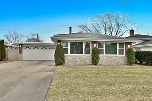 575 Bedford Ln, Des Plaines, IL 60016 - Photo 1