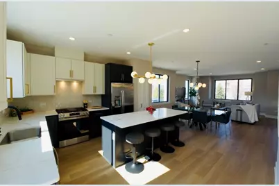 172 Pointe Drive #172, Northbrook, IL 60062 - Photo 3