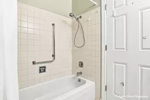 7104 Nassau Ct, Fox Lake, IL 60020 - Photo 17