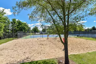 417 Saratoga Dr, Aurora, IL 60502 - Photo 39