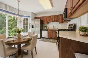 407 Town Pl Cir, Buffalo Grove, IL 60089 - Photo 7