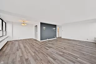 4180 N Marine Dr, Chicago, IL 60613 - Photo 3