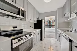4180 N Marine Dr, Chicago, IL 60613 - Photo 5