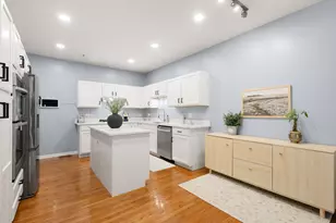 2156 Yale Cir, Hoffman Estates, IL 60192 - Photo 7