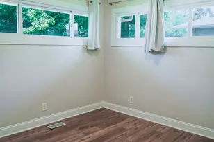 2301 Sweetbriar St, Crest Hill, IL 60403 - Photo 11