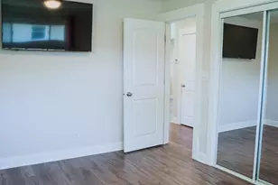 2301 Sweetbriar St, Crest Hill, IL 60403 - Photo 7