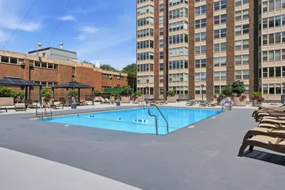 525 W Hawthorne Place #608, Chicago, IL 60657 - Photo 5